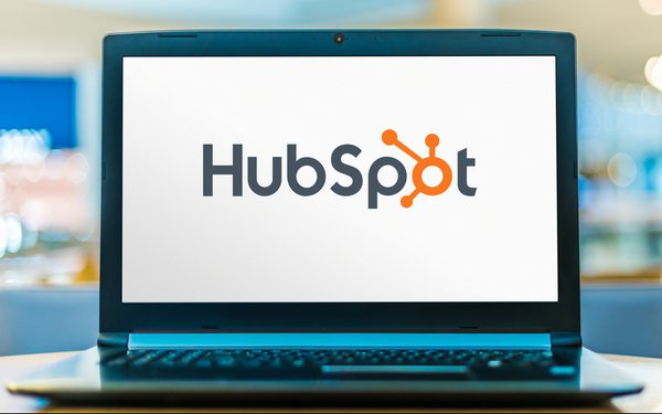Tại sao HubSpot CRM là công cụ quản lý khách hàng lý tưởng cho doanh nghiệp của bạn? HubSpot CRM