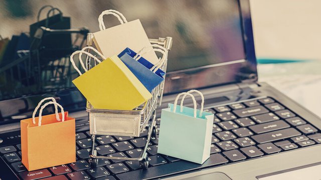 Free Shipping vs. Discounts: Which Strategy Works Best for eCommerce in 2025? Free Shipping